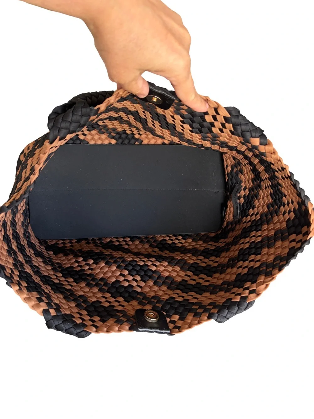 Antonio Melani Large Woven Neoprene Tote Bag w/Matching Wristlet Black & Camel